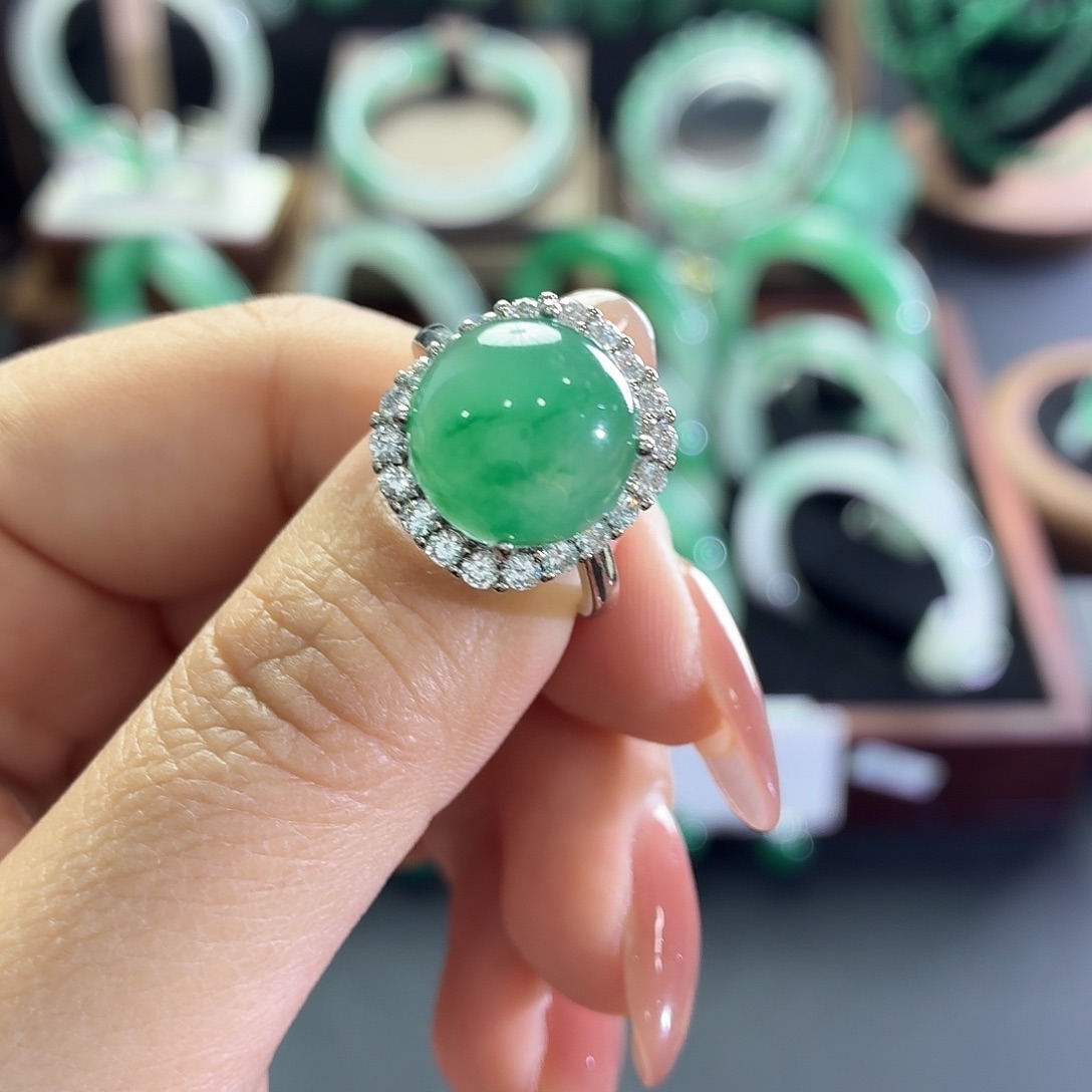 石英质玉合金戒指