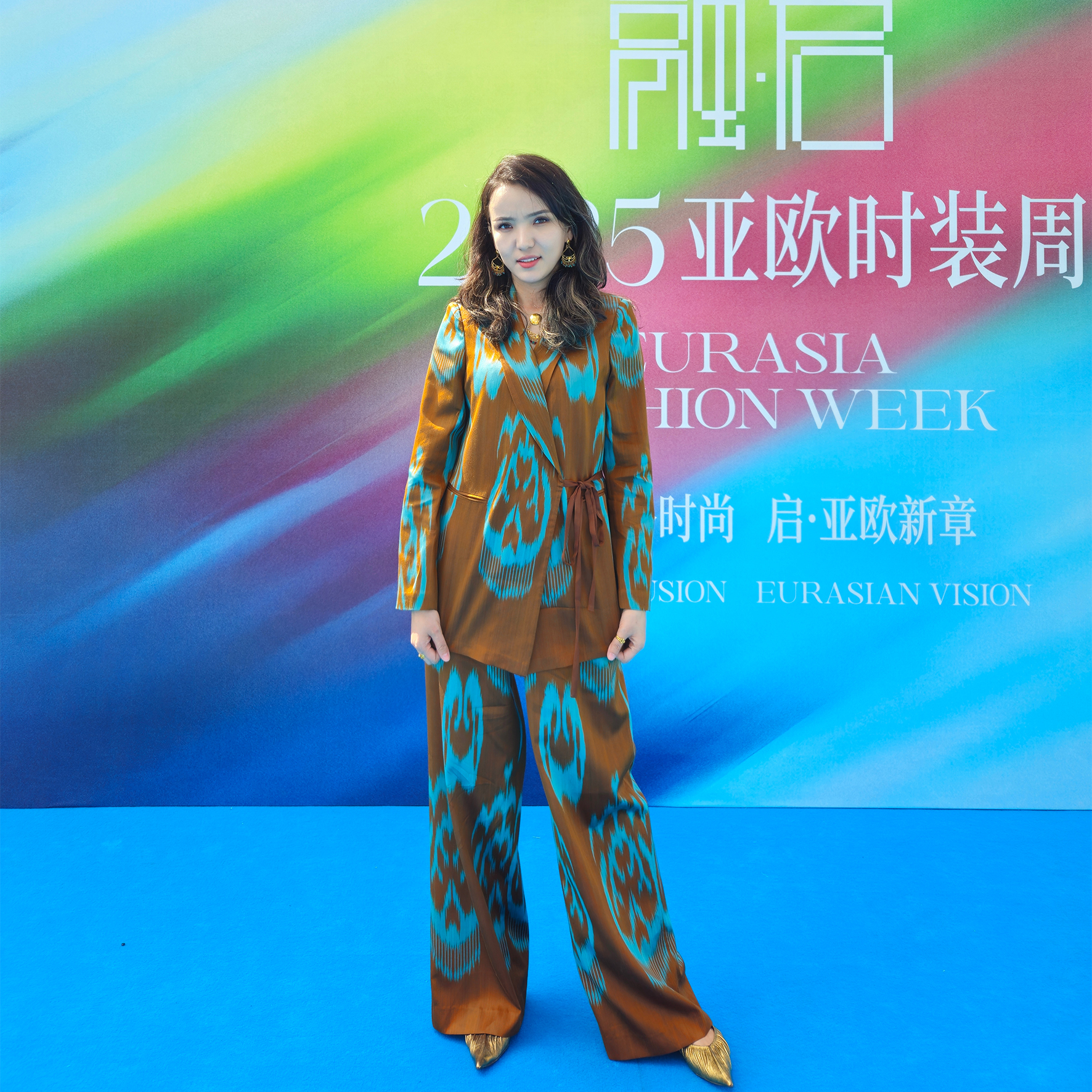 设计师款艾德莱斯套装