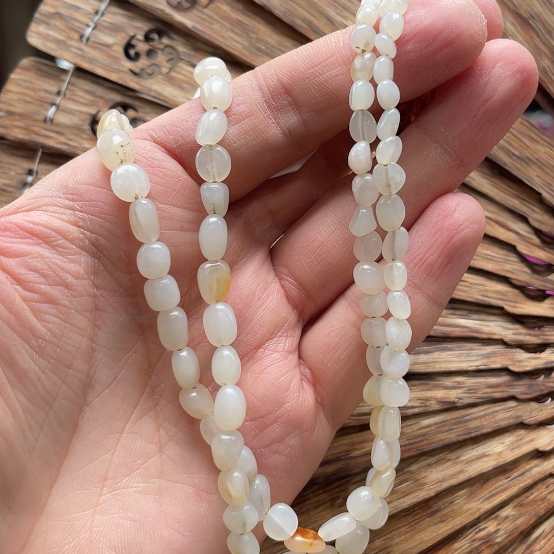 和田玉手串未镶嵌