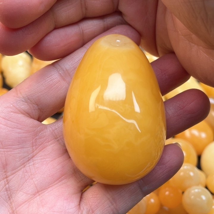 蜜蜡裸石未镶嵌蜜蜡吊坠重50.6克