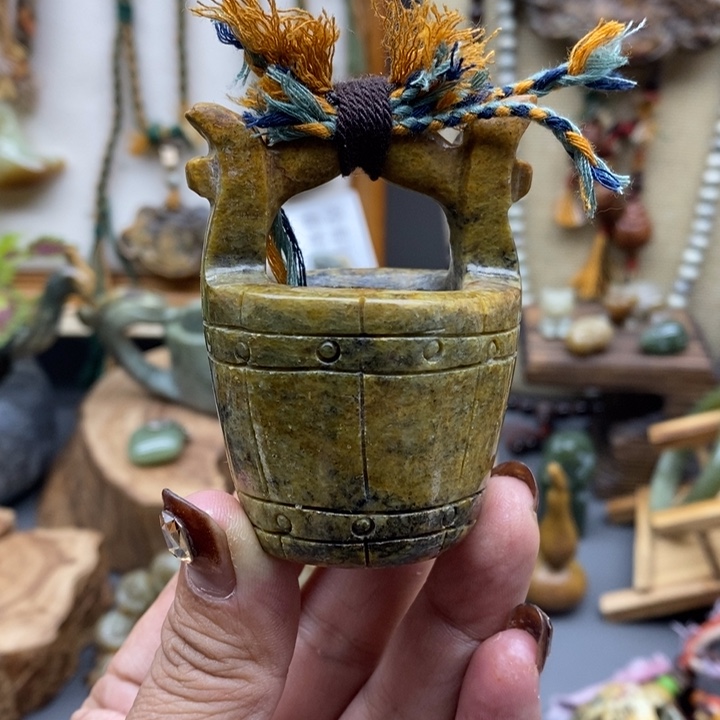 岫岩河磨玉（透闪石质玉）把件未镶嵌