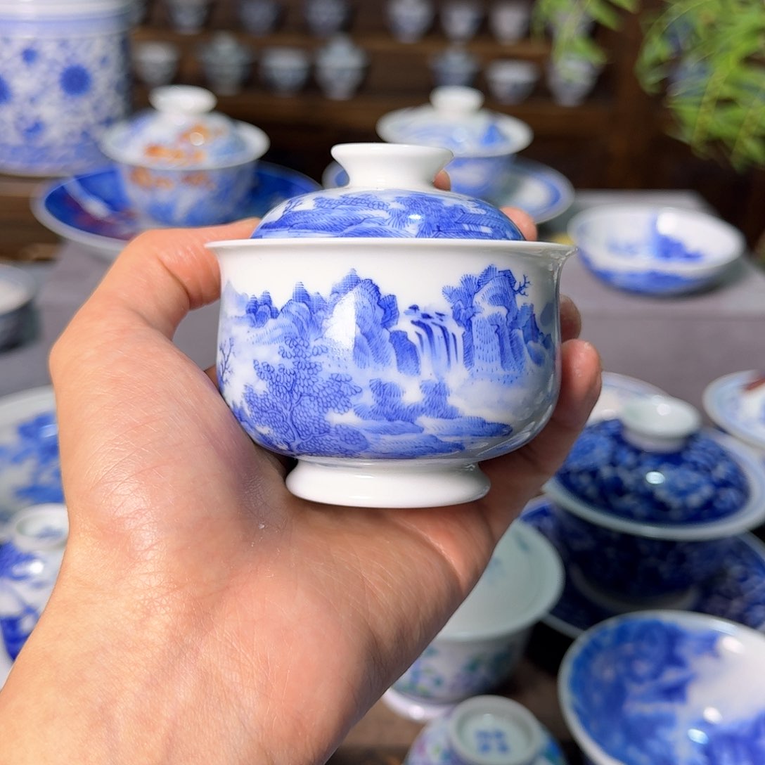 明逸堂山水布袋盖碗