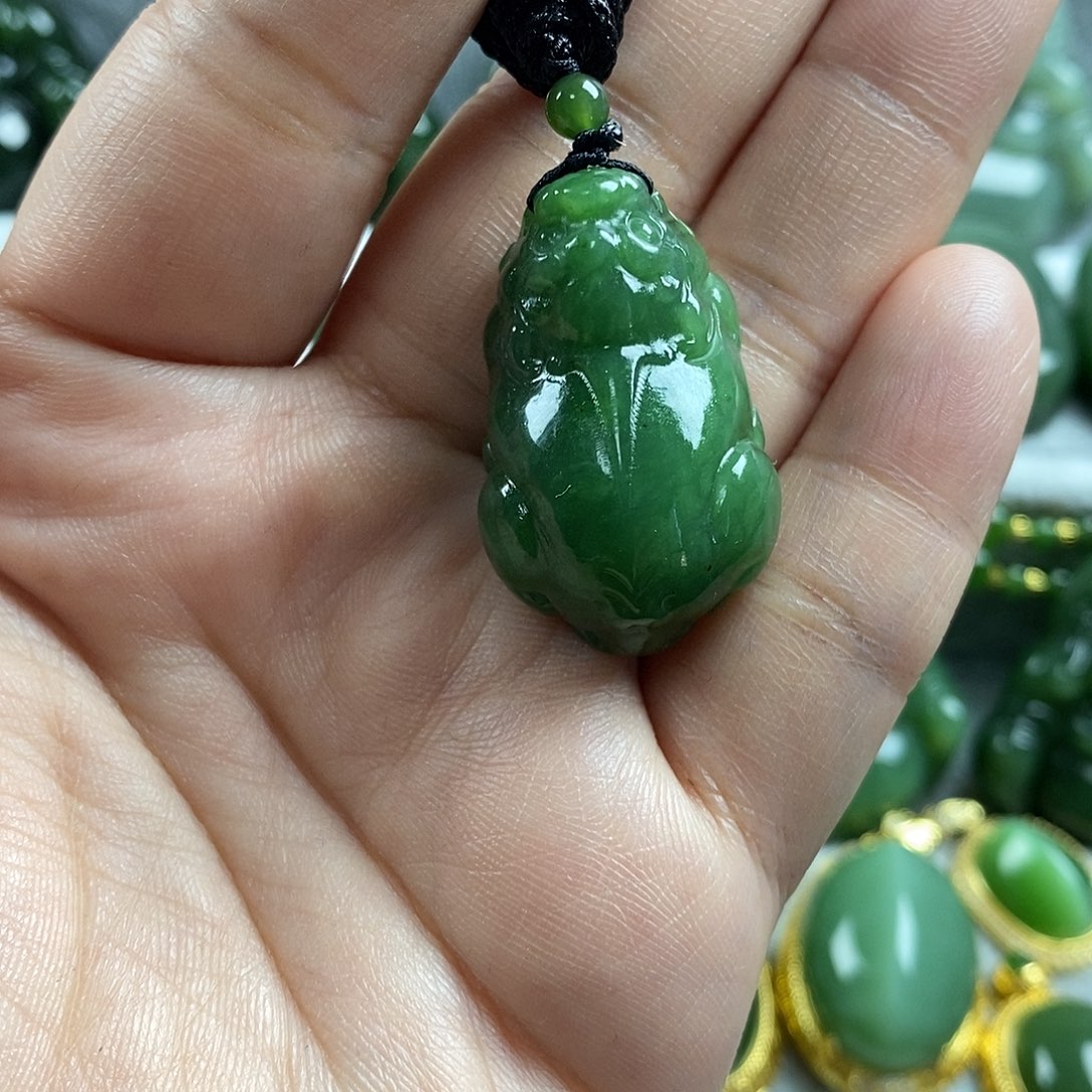 和田玉（碧玉）未镶嵌颈饰