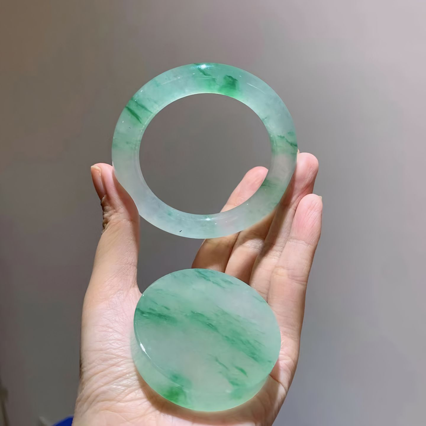 【专拍】时尚缅风高冰透美人手镯