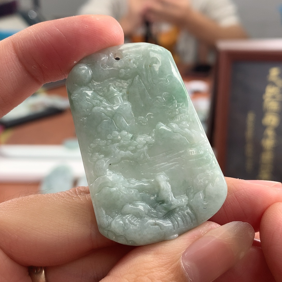 翡翠未镶嵌颈饰翡翠