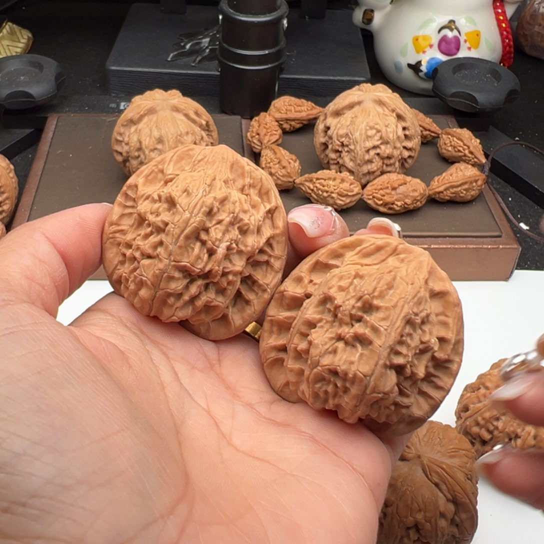 文玩核桃把件望月43