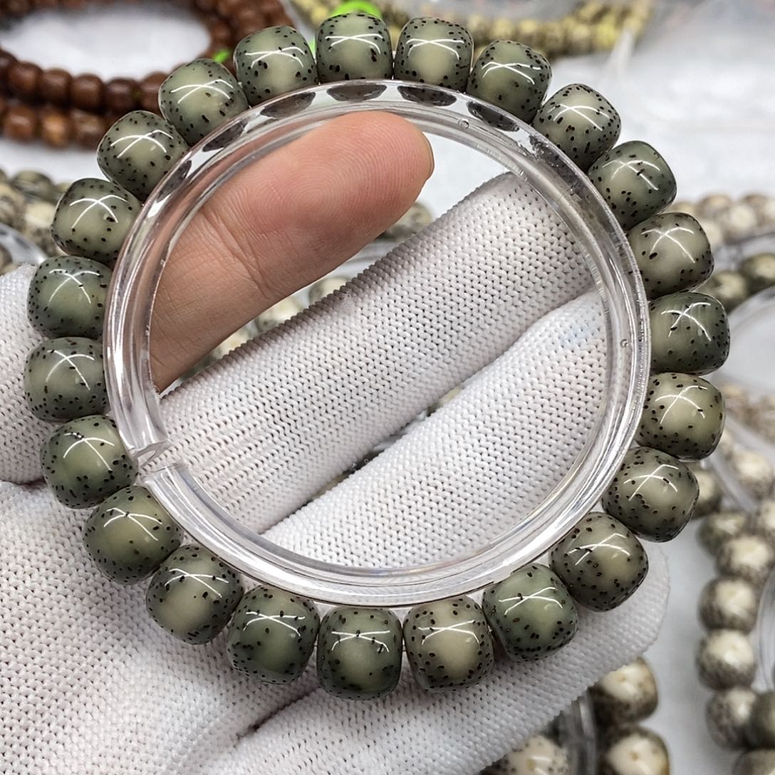 老****吊坠星月菩提原生态冰绿10/9