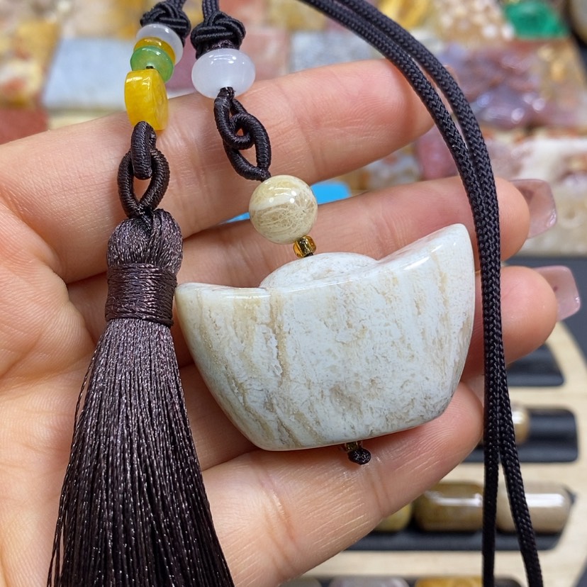 【闪购商品】硅化珊瑚（珊瑚玉）颈饰未镶嵌K5