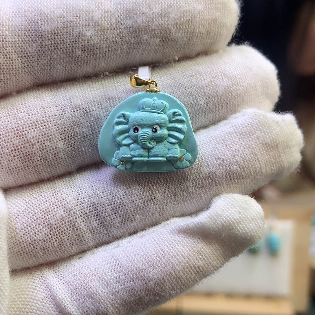 绿松石吊坠18K金镶嵌