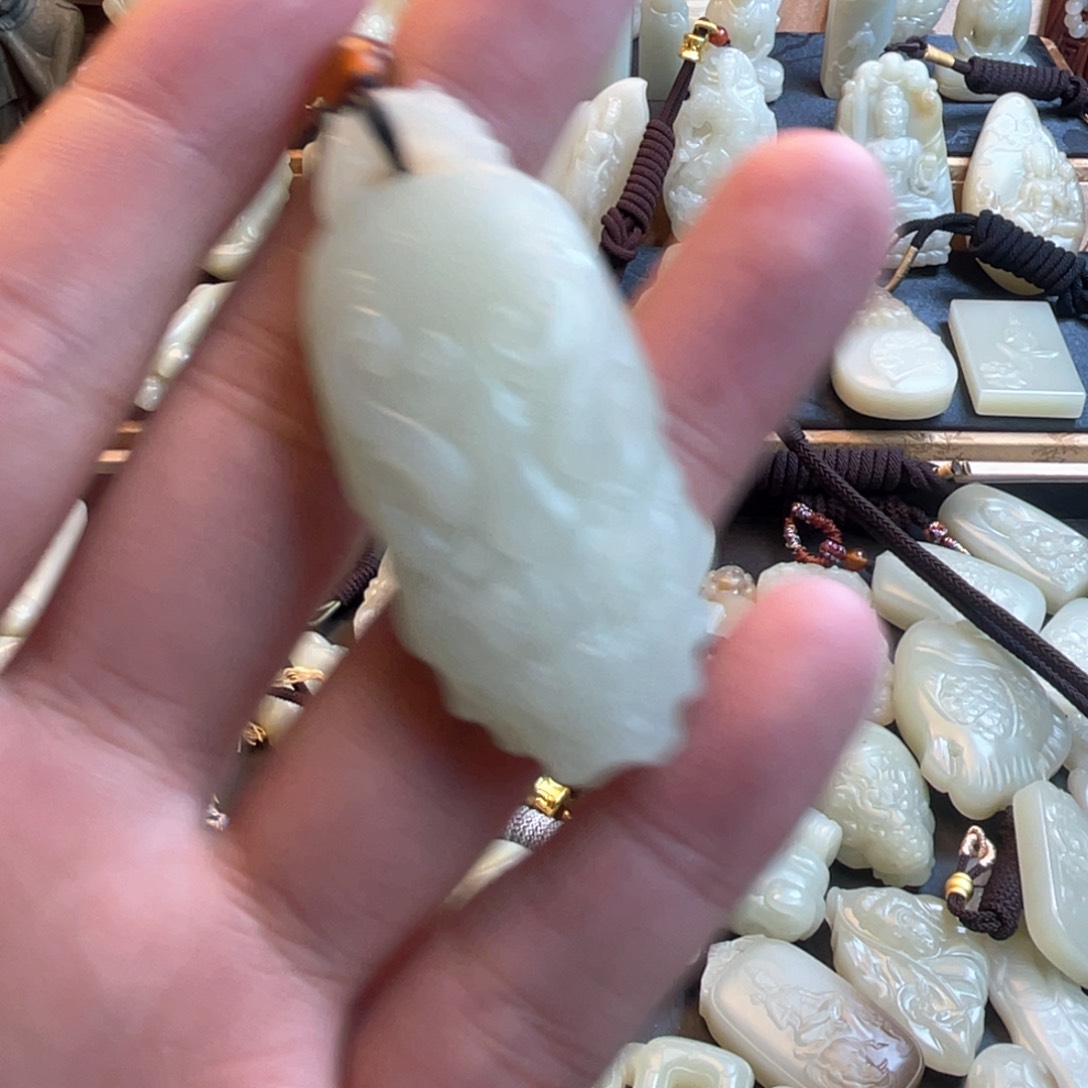 和田玉颈饰未镶嵌