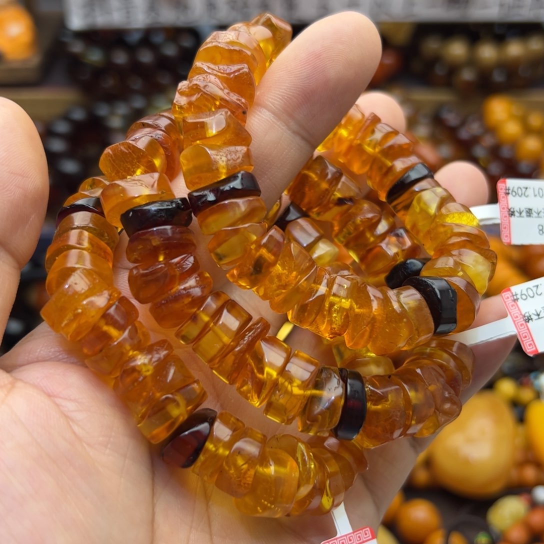 琥珀珠宝奇石未镶嵌多样性发其一