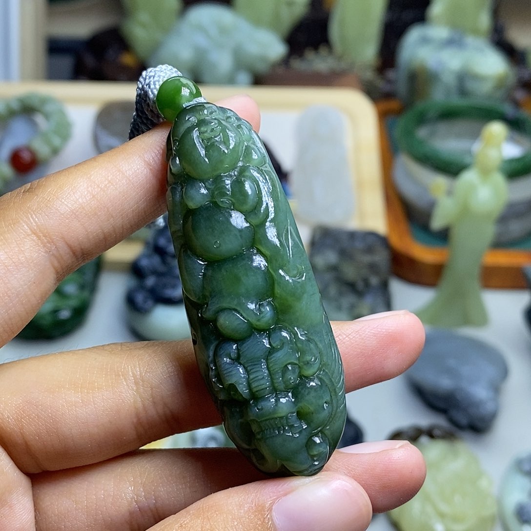 和田玉未镶嵌颈饰南*