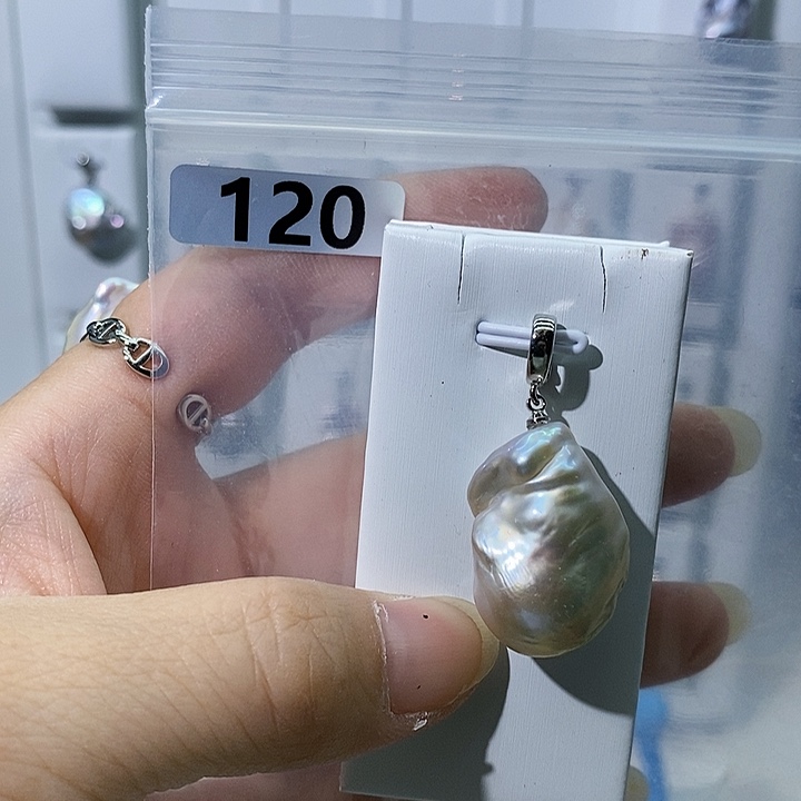 淡水珍珠合金颈饰