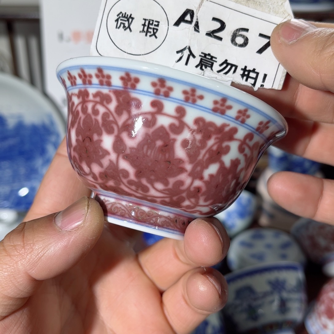 杯子全手工手绘的陶瓷，