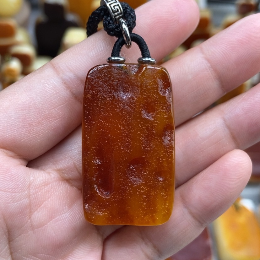 【闪购商品】琥珀颈饰未镶嵌