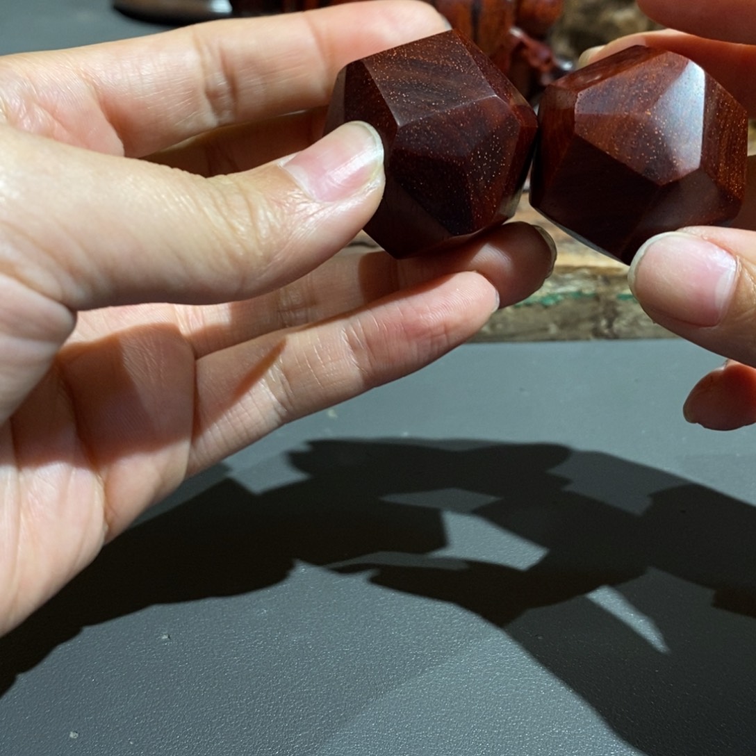 小***淘檀香紫檀（小叶紫檀）手球手工手把件