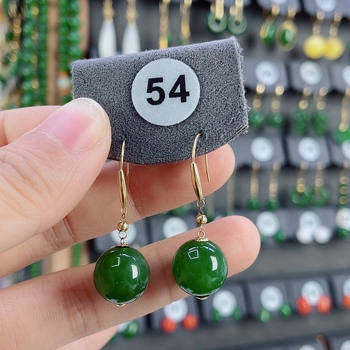 18K金镶嵌和田玉耳饰