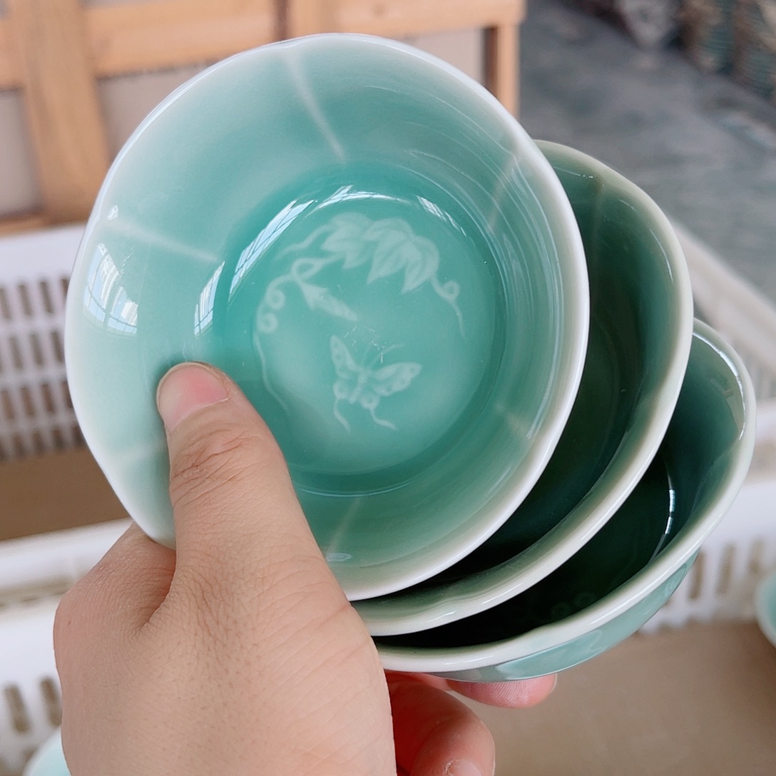 青瓷哈哈哈哈哈哈哈斤斤计较