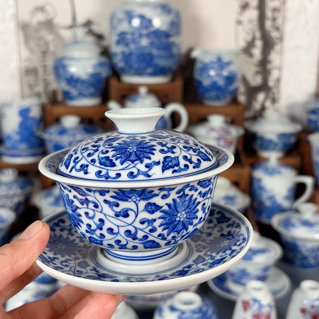 杯金****发青花瓷器手绘作品盖碗