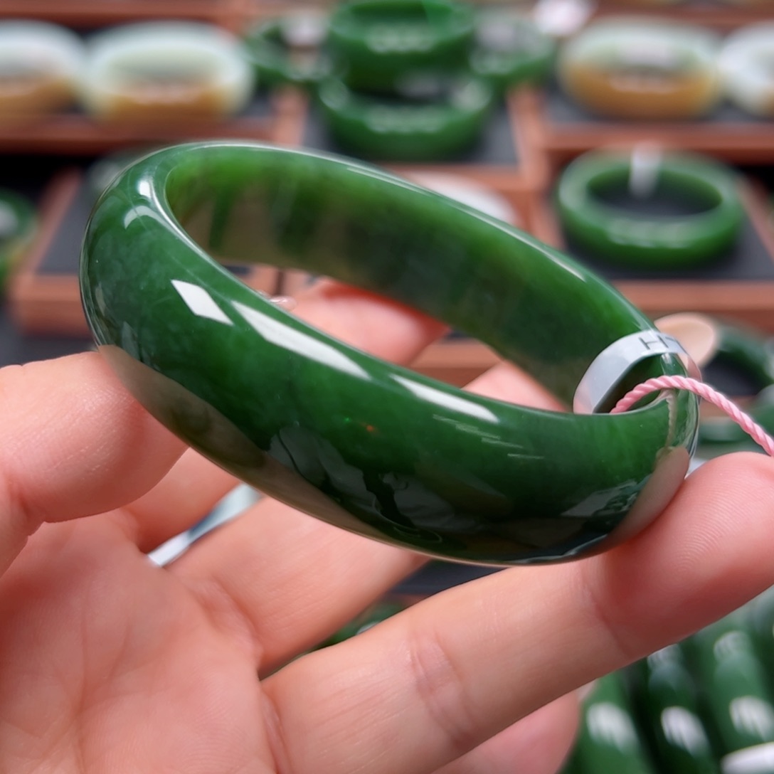 未镶嵌手镯和田玉（碧玉）5758圈口