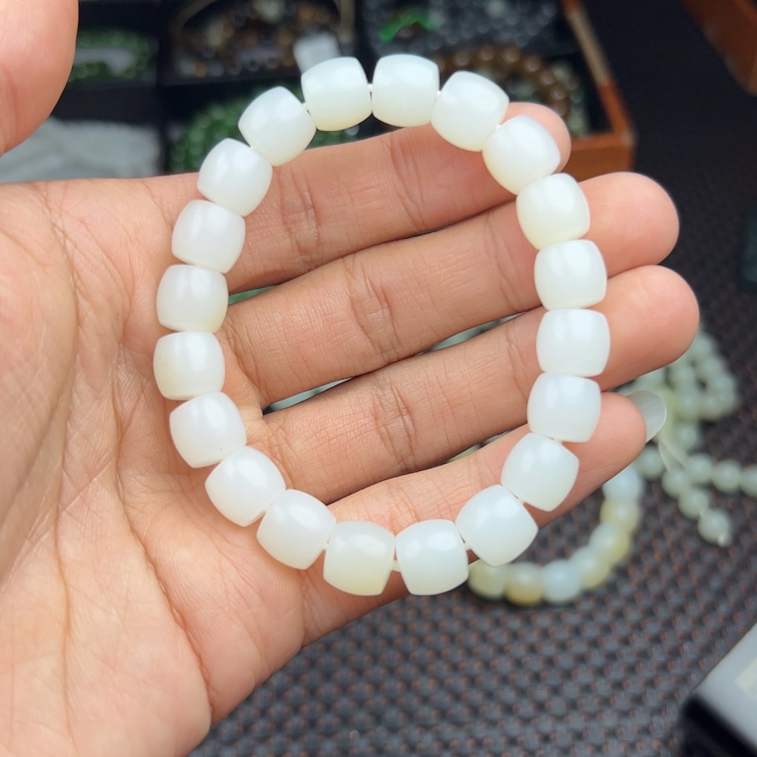 和田玉手链未镶嵌