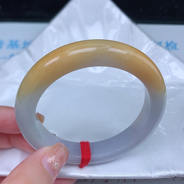 翡翠手镯未镶嵌天然