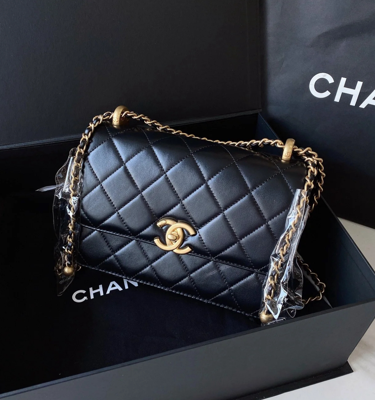 99新 Chanel/香奈儿 多多奢品/香奈儿黑金双金珠斜挎包/99新