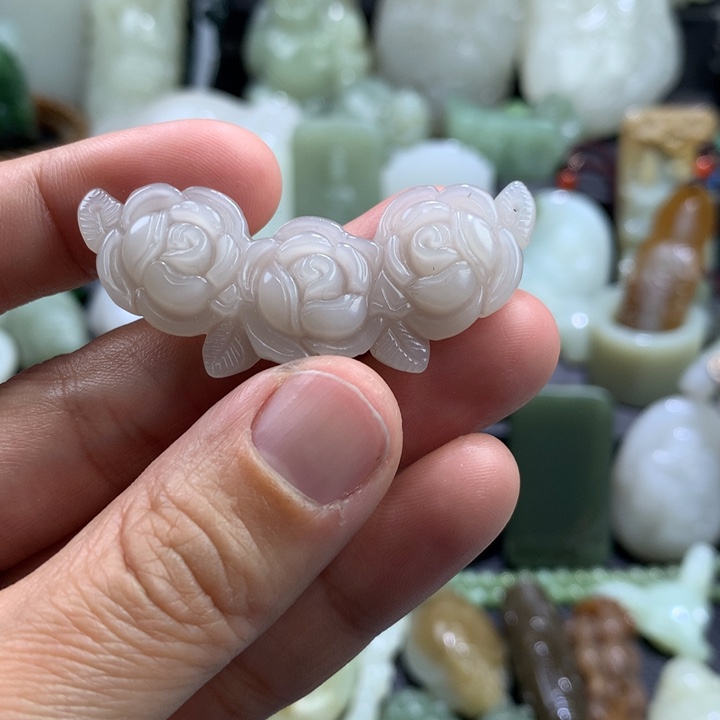 和田玉颈饰未镶嵌