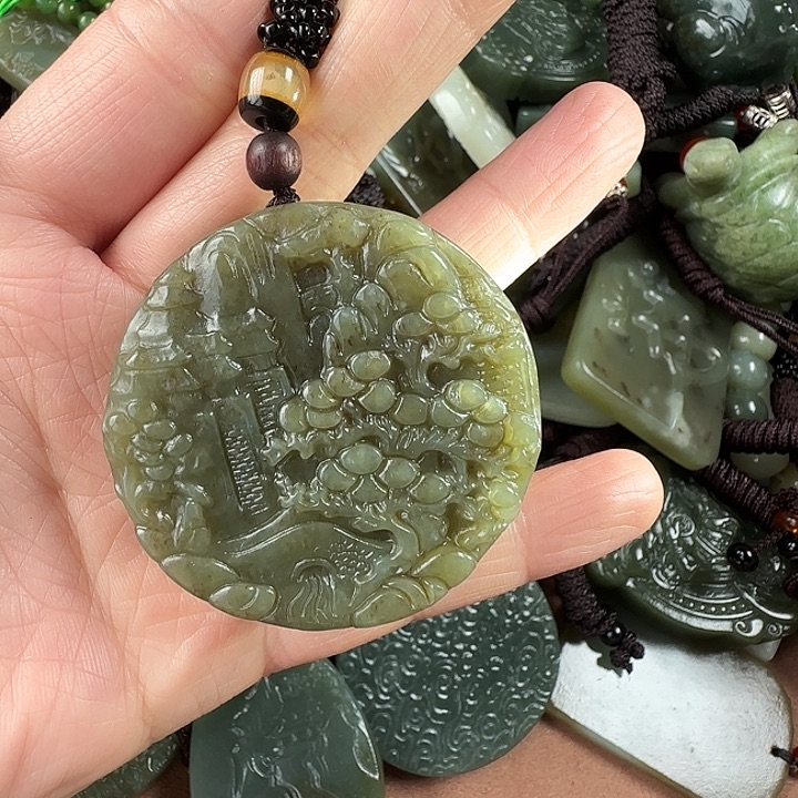 和田玉颈饰未镶嵌