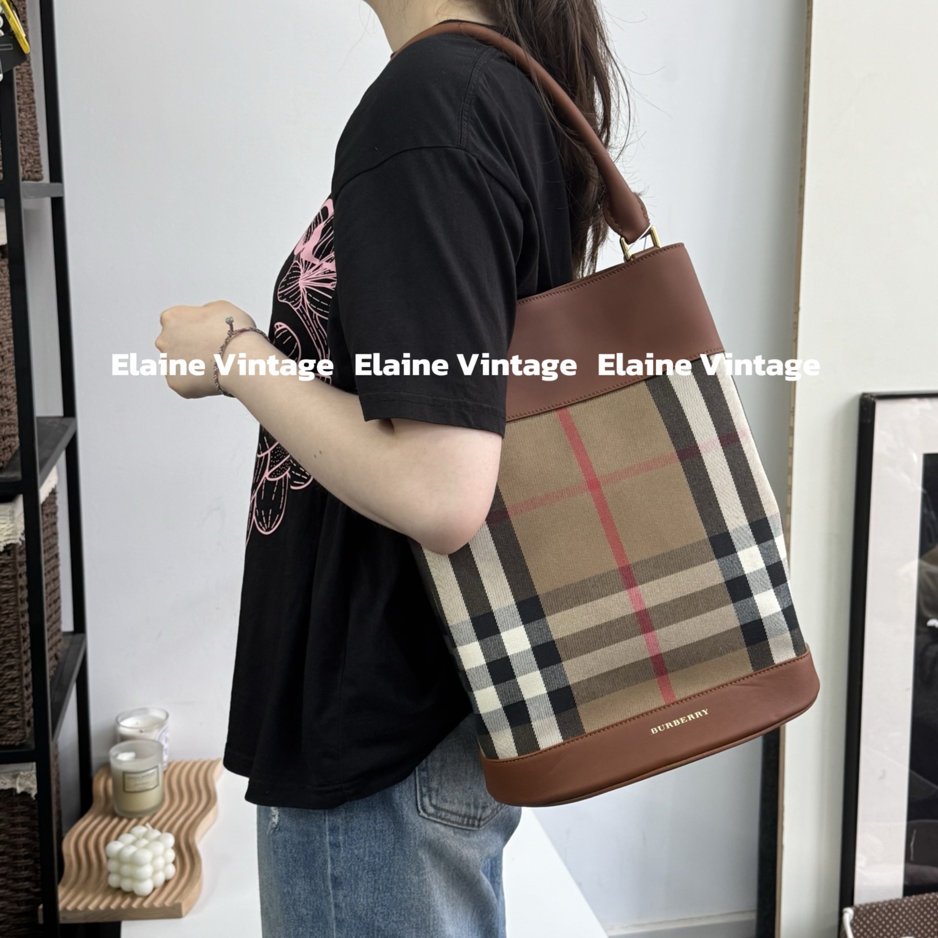 95新 BURBERRY/博柏利 巴宝莉老花拼棕色水桶包（26cm）/Y663