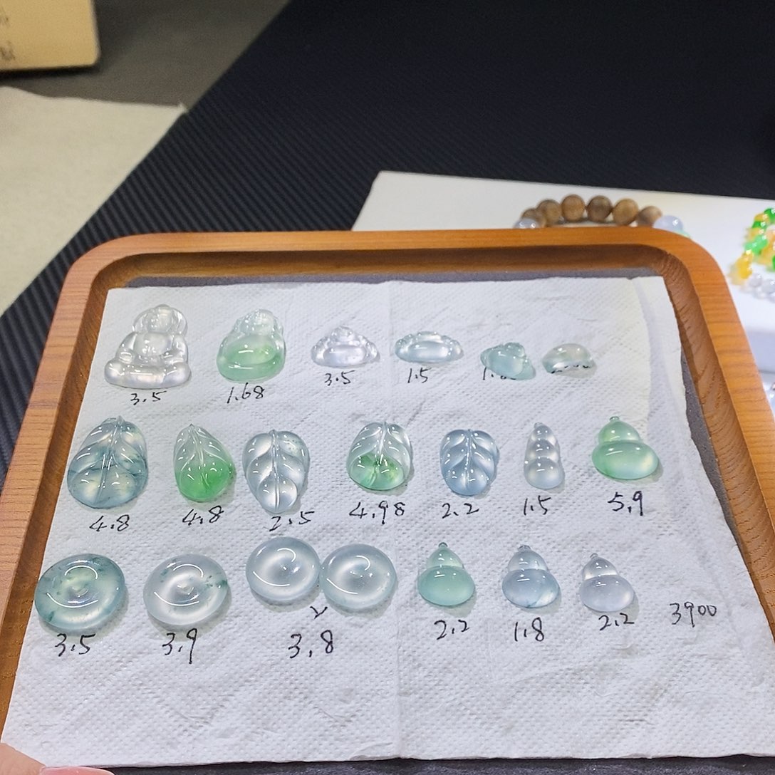 翡翠把件未镶嵌多样性发其一