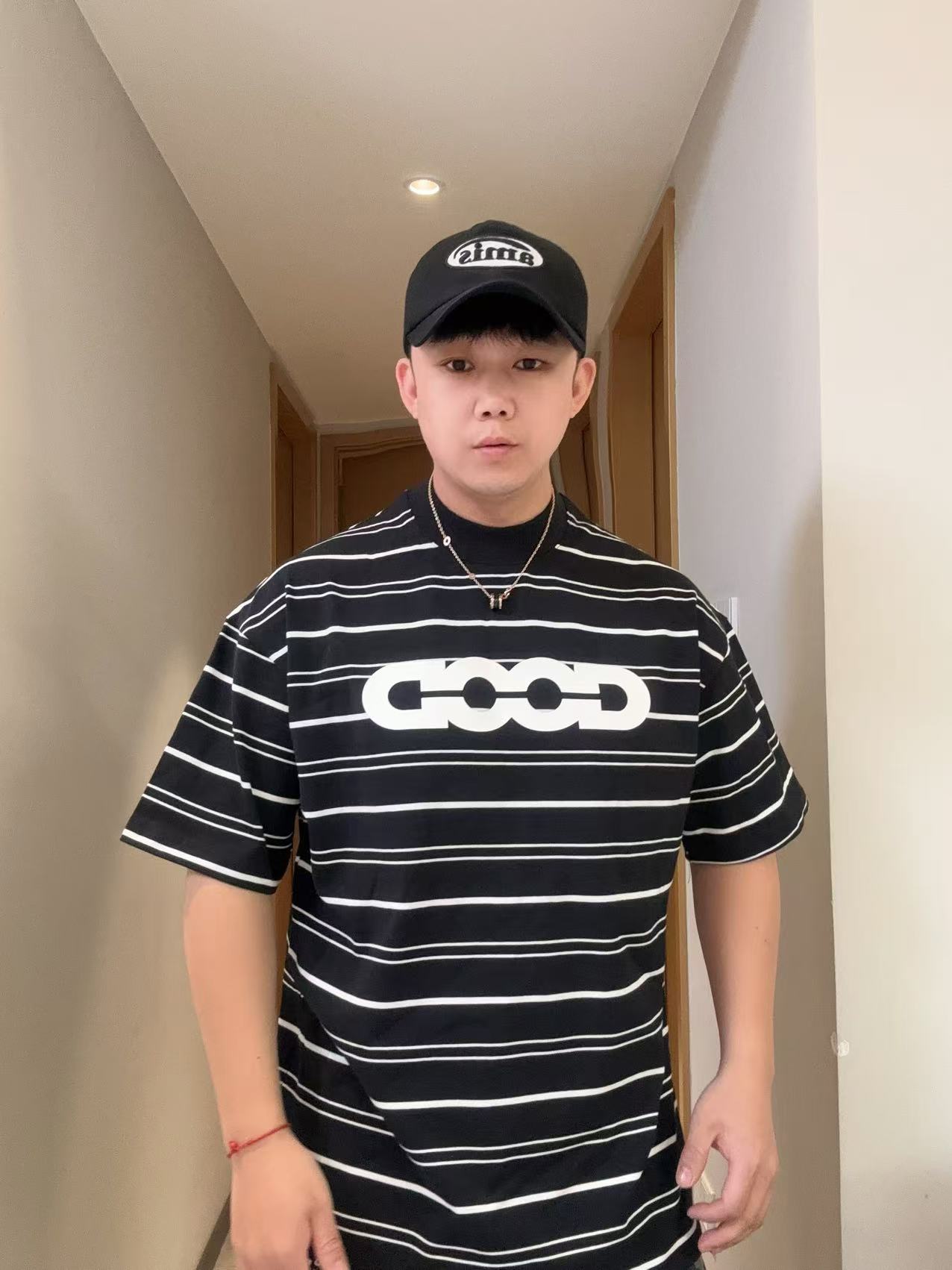新款男女同款【条纹短袖】 小领口时尚百搭情侣同款潮流印花宽松