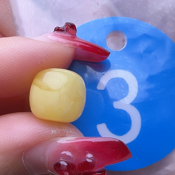 蜜蜡裸石未镶嵌10.5mm 老型