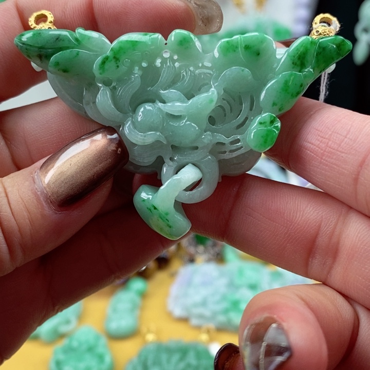 翡翠颈饰未镶嵌翡翠d z