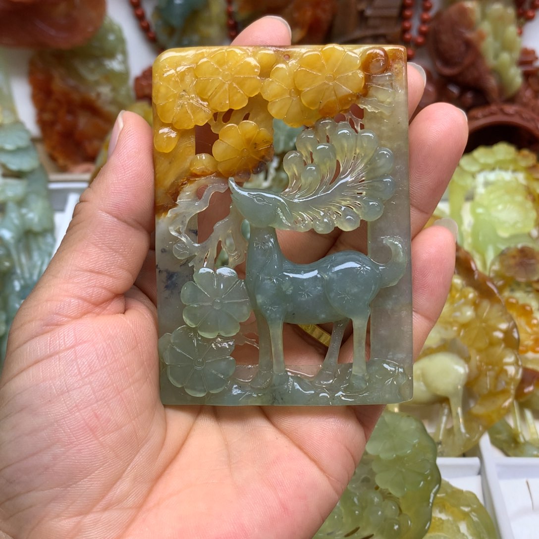 蛇纹石玉颈饰未镶嵌荔**漫