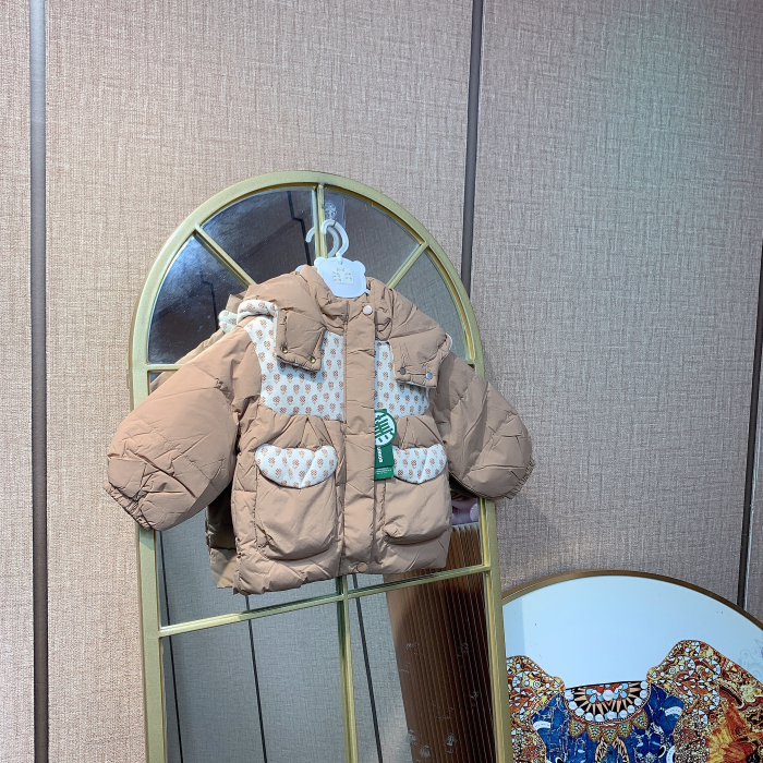 B1075   宝宝卡其色拼接防寒上衣外套    冬款