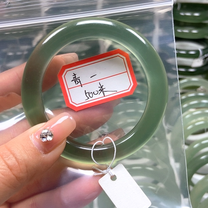 岫玉未镶嵌手镯天然岫玉手镯