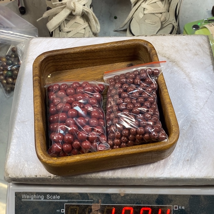 泥塑合香瑕疵珠 1