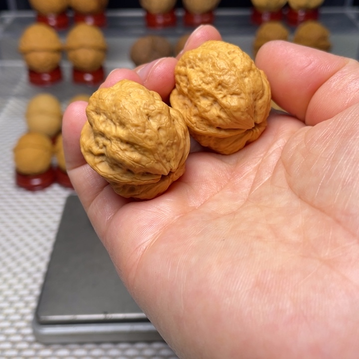 文玩核桃把件1玉龙小金蟾