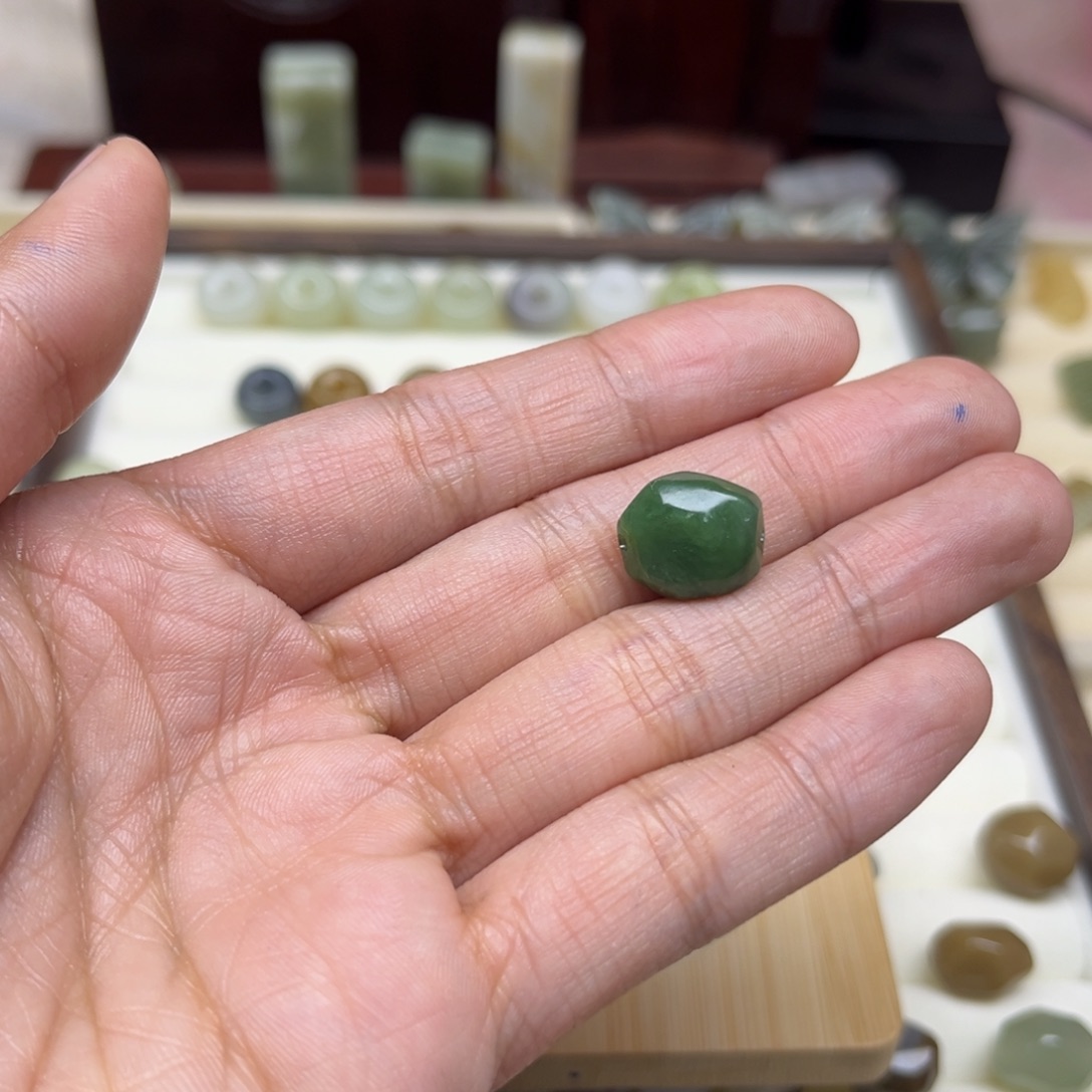 西****和田玉未镶嵌珠宝半成品