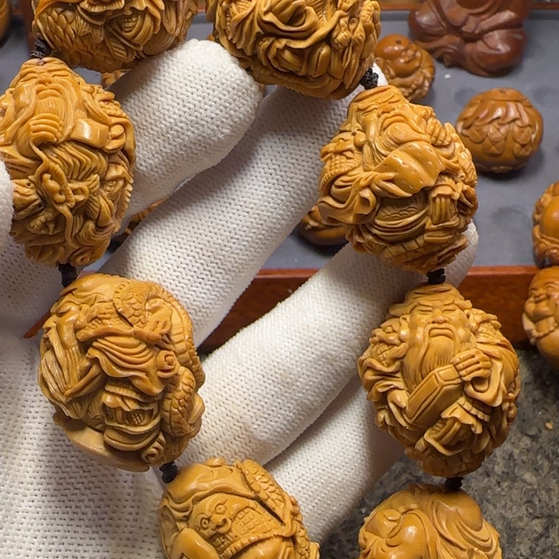 橄榄核吊坠琪***家……………………