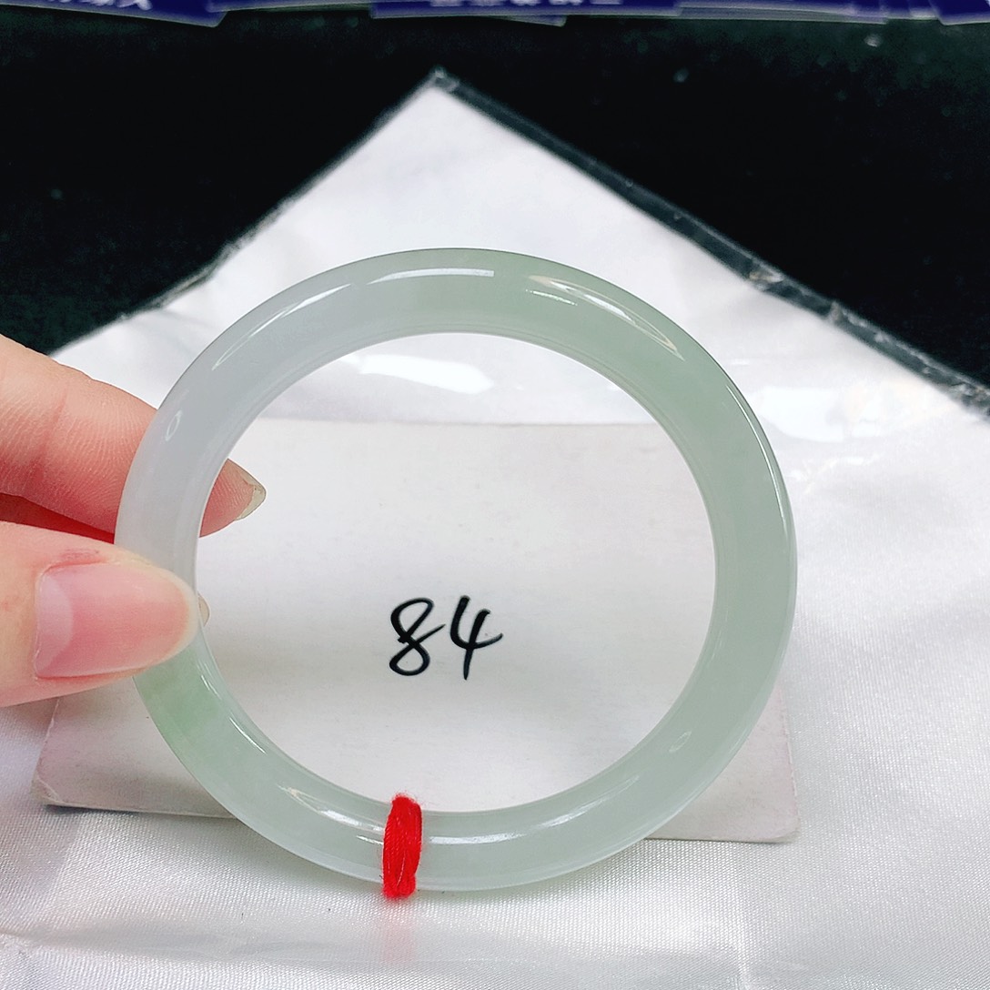 翡翠手镯（圆镯）未镶嵌