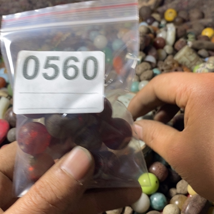 .***，和田玉（糖玉）未镶嵌手链