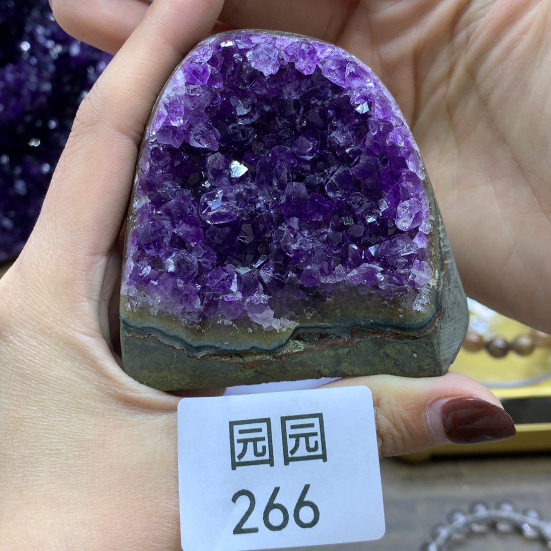 紫晶大型摆件（非配饰）未镶嵌