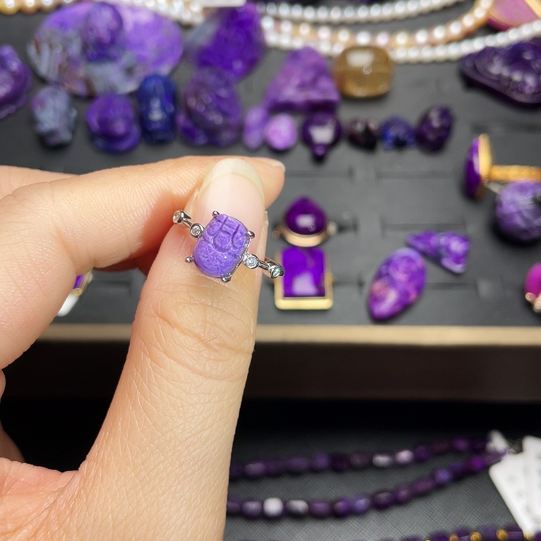 银S925镶嵌苏纪石（舒俱来）戒指