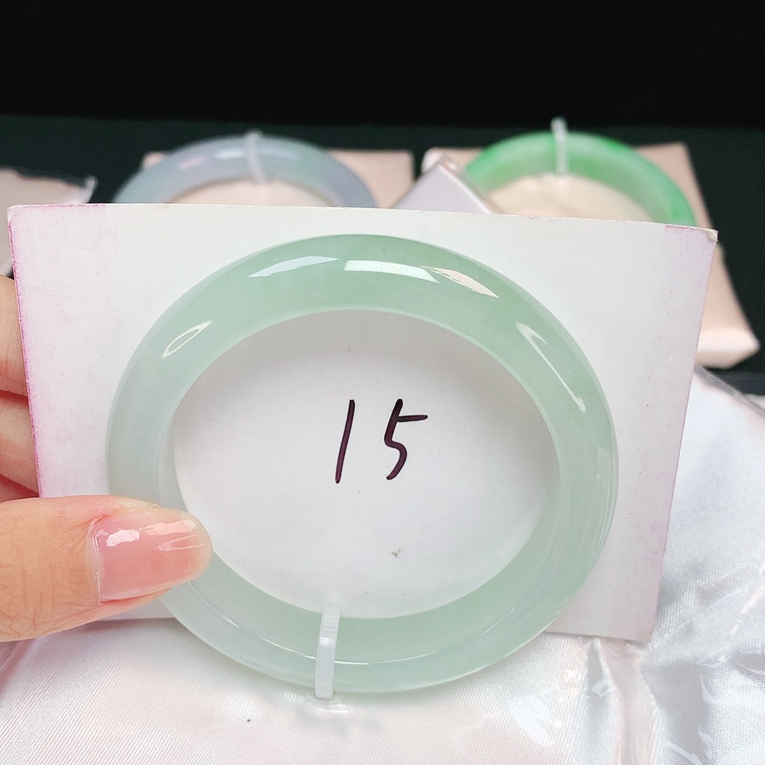 翡翠未镶嵌手镯正圈53.7