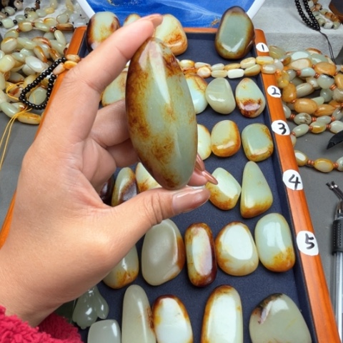 和田玉颈饰未镶嵌麻**鱼