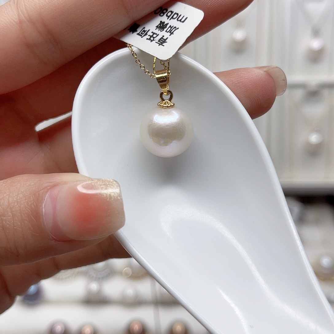 淡水珍珠吊坠(赠链)未镶嵌