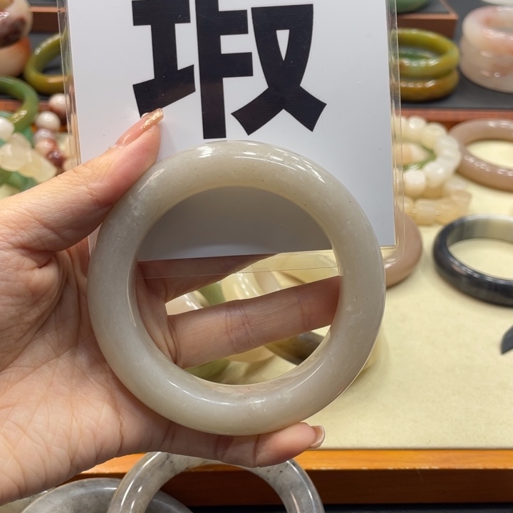 恬***静石英质玉未镶嵌珠宝奇石58