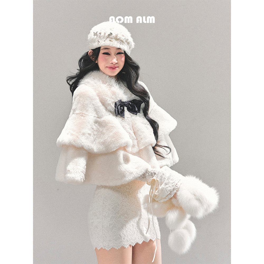 AOMALM少也眼"初雪将至"法式千金风圣诞斗篷外套女冬毛绒保暖上衣